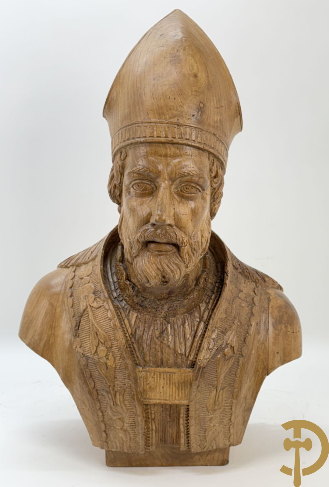 Houtgesculpteerde buste van Sint Elooi