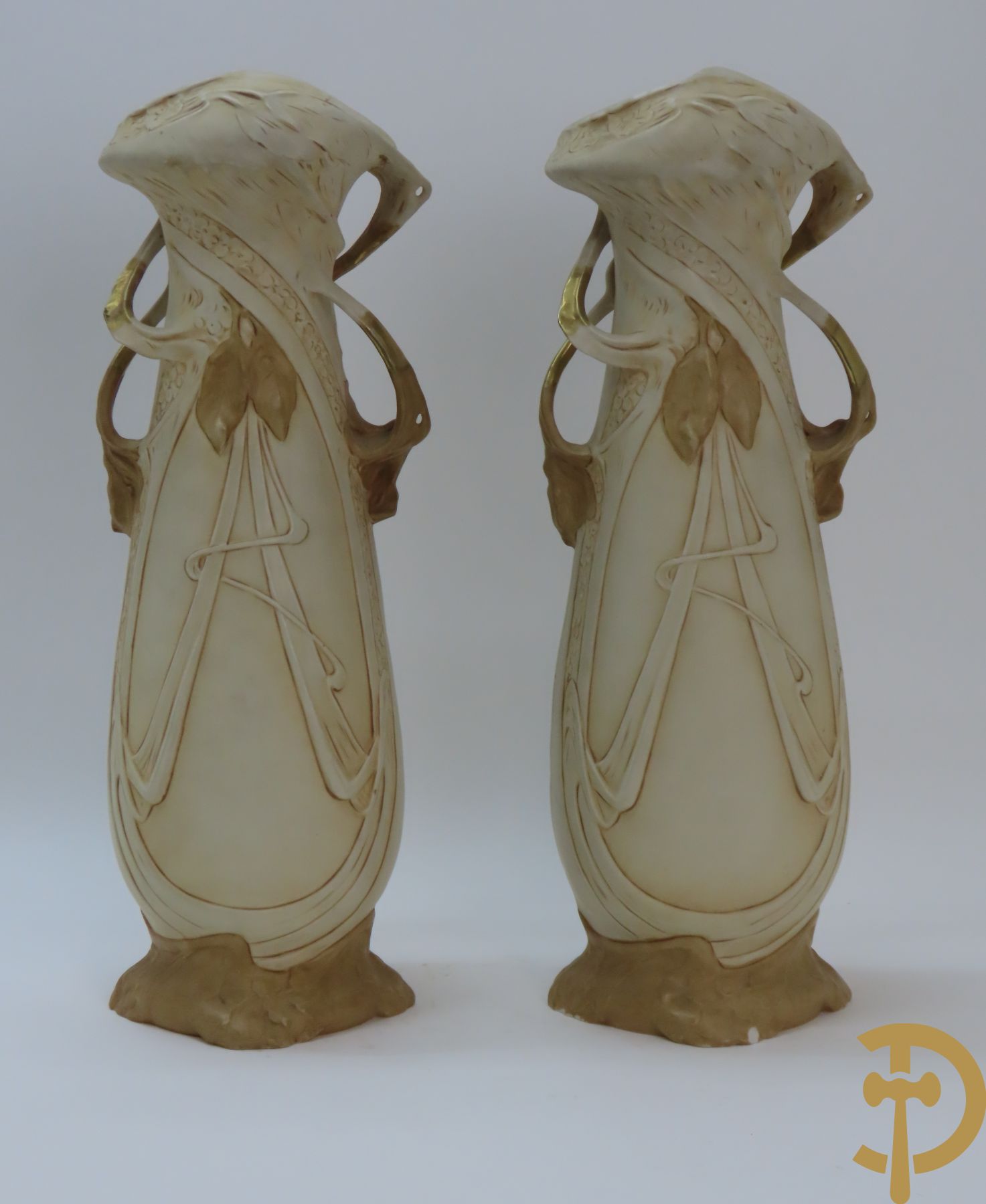 Paar Art Nouveau Royal Dux vazen, nummer 3290