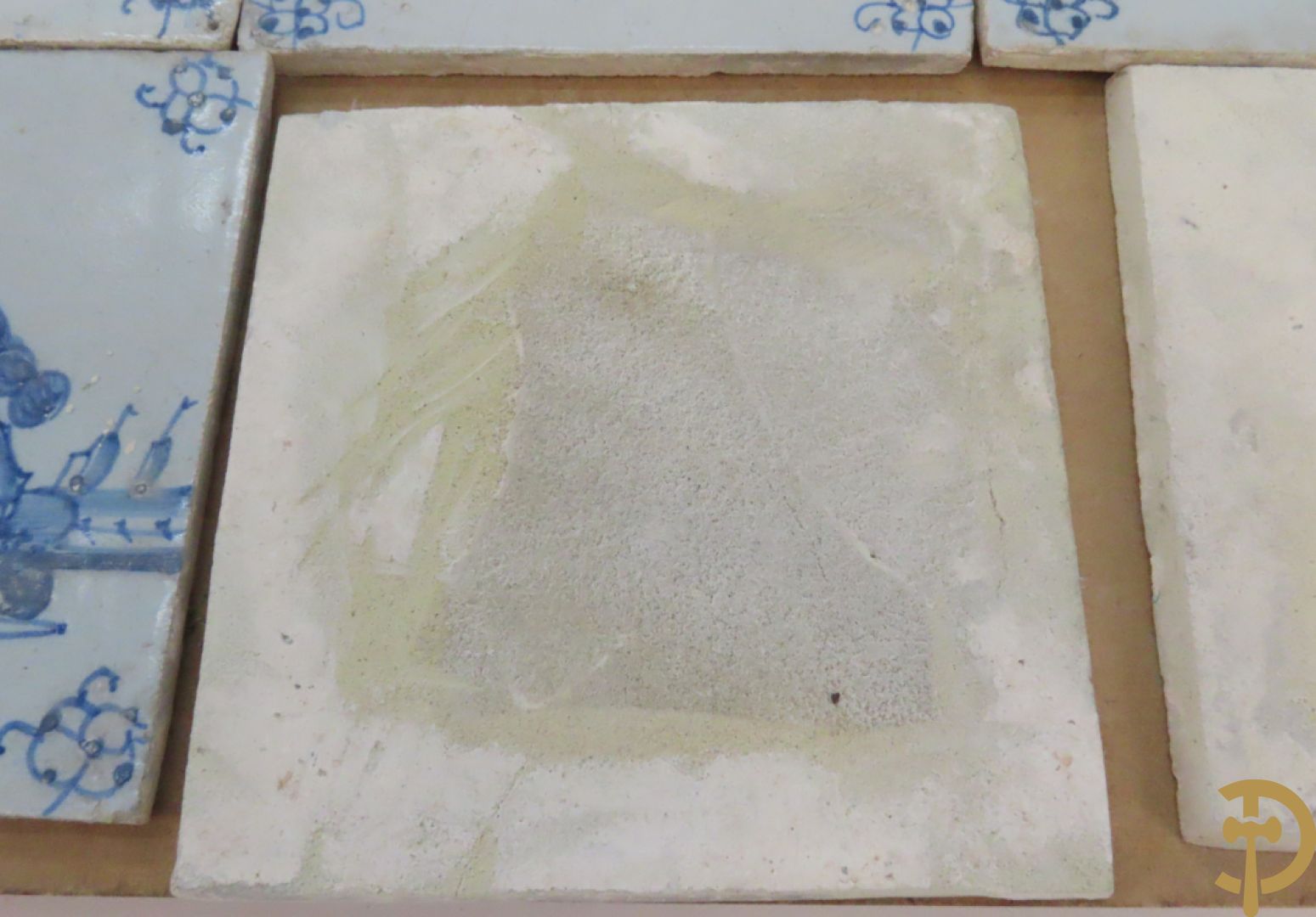 Set oude Delftse tegeltjes met landschappen, waterputten, kastelen, ...