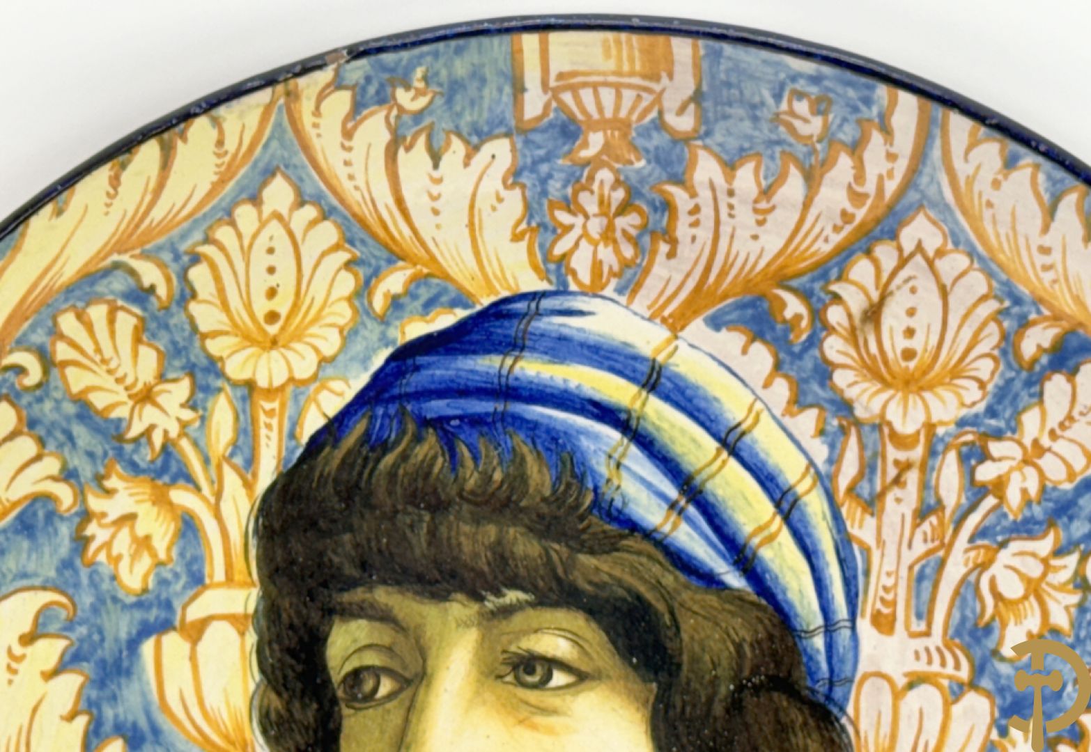 Ronde Italiaanse schotel met portret van Filippi Detto Botticelli