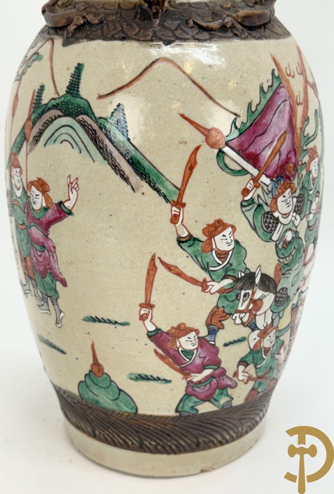 Paar Chinese Nankin vazen met krijgerdecor