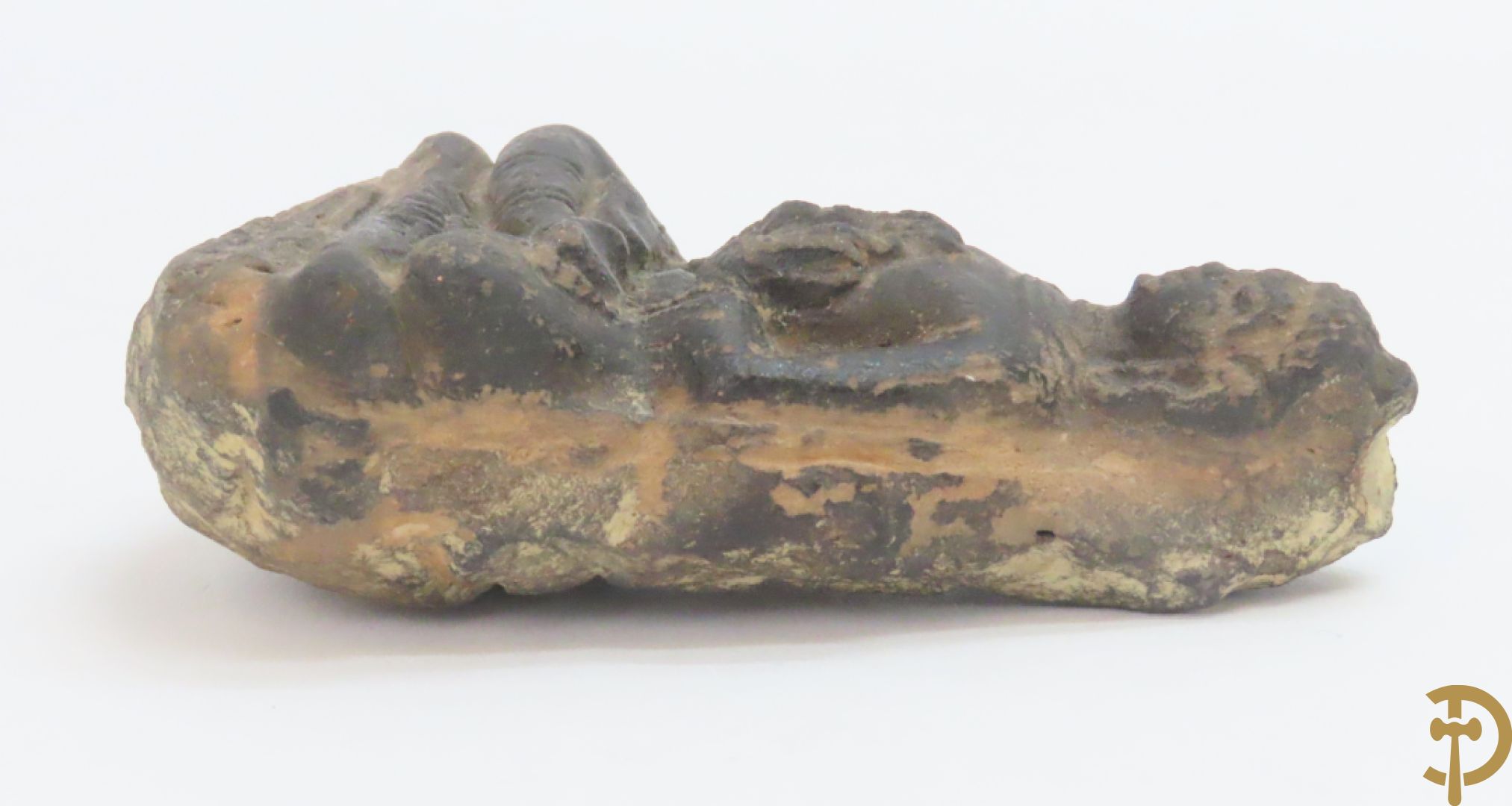 Antieke bronzen zittende boedha + kleine stenen boedha