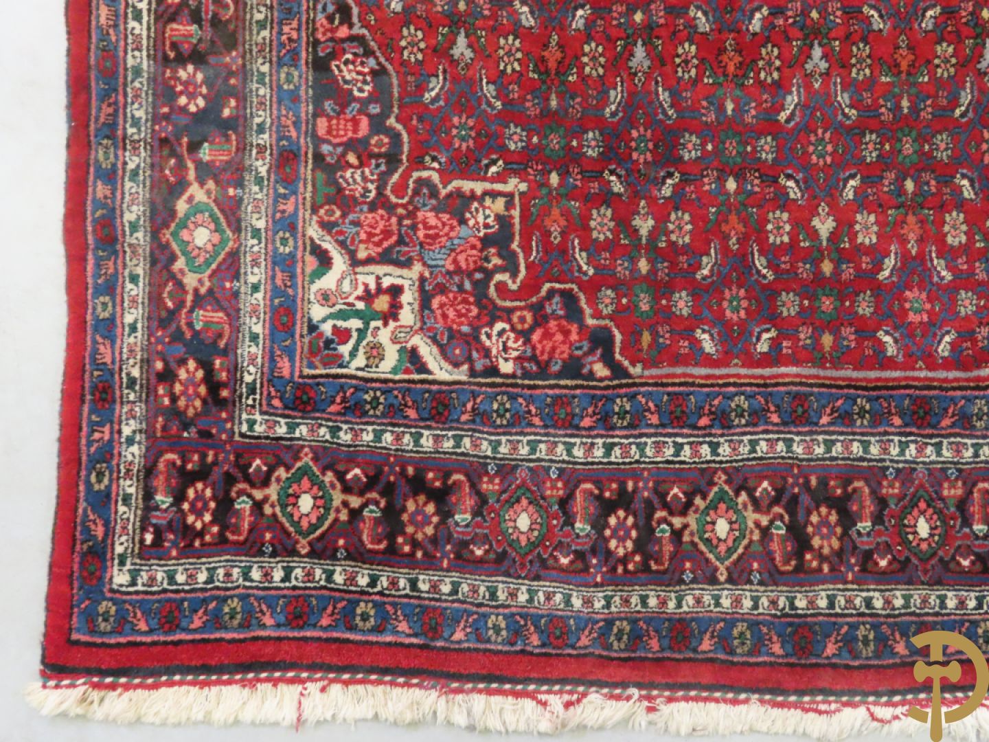 Oosters handgeknoopt tapijt