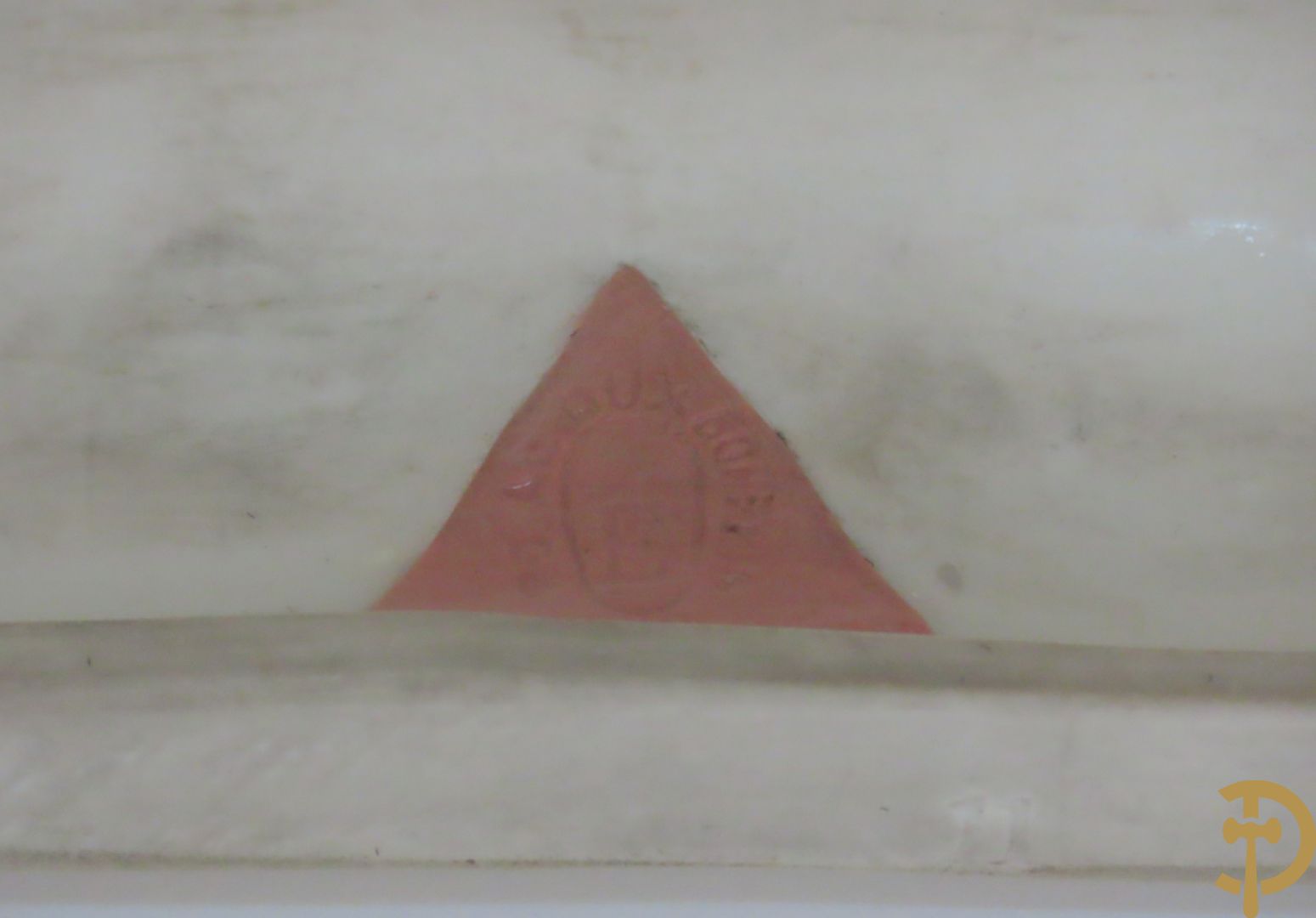 Koets in Royal Dux getrokken door cupido