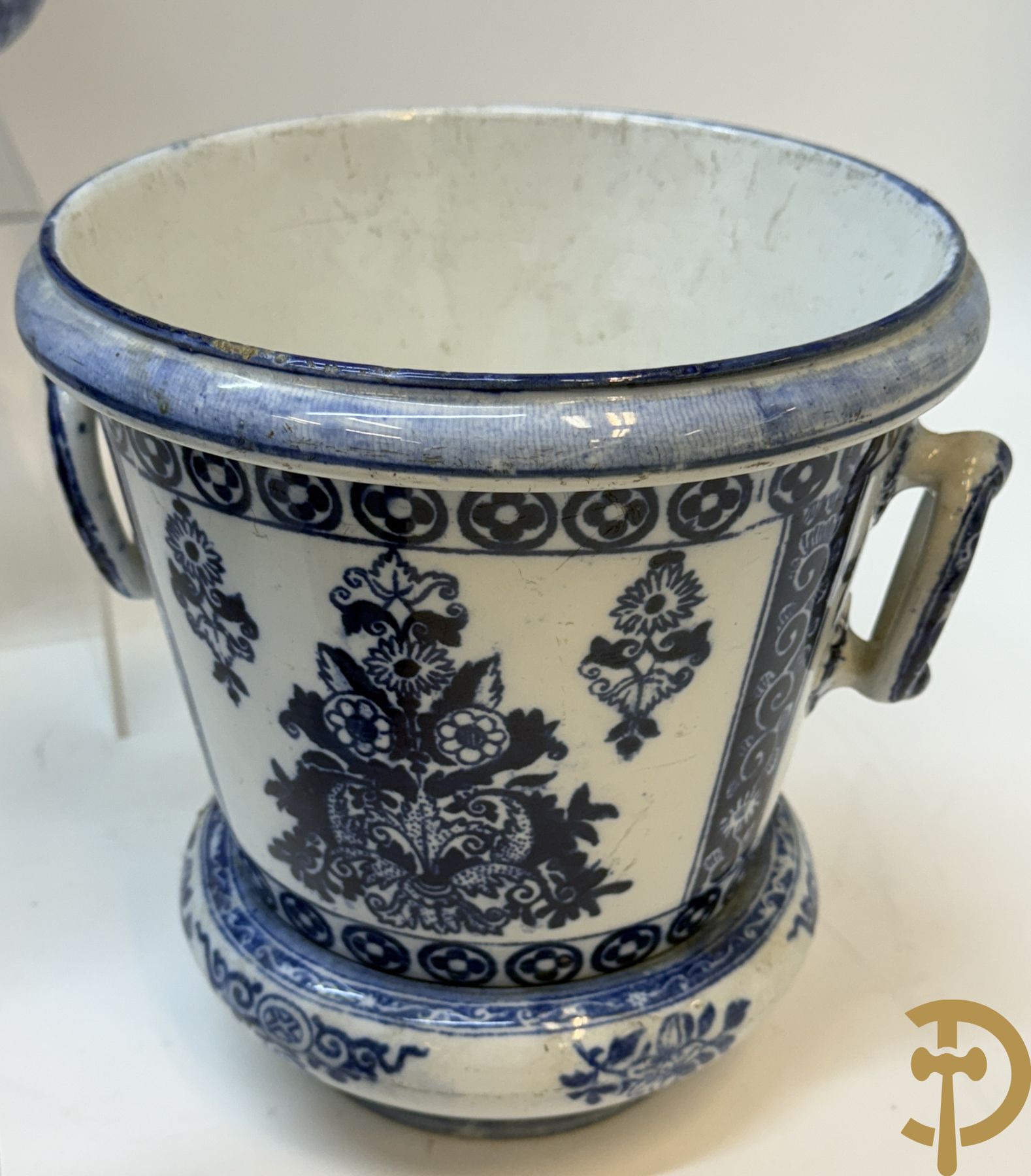 Verzameling cachepots en vazen P. Regout & Cie Maastricht