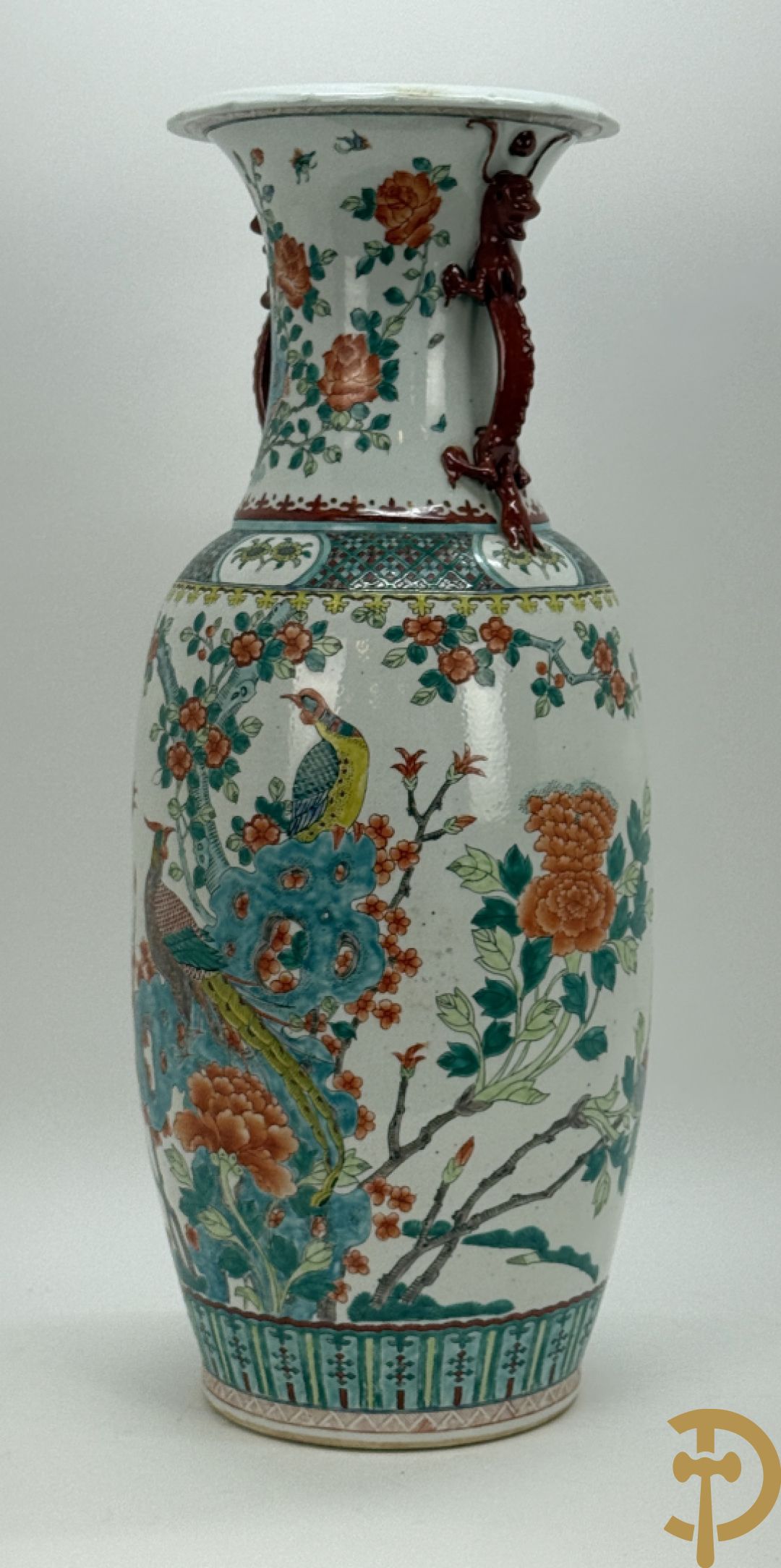 Chinese porseleinen vaas met bloemen en vogelmotieven