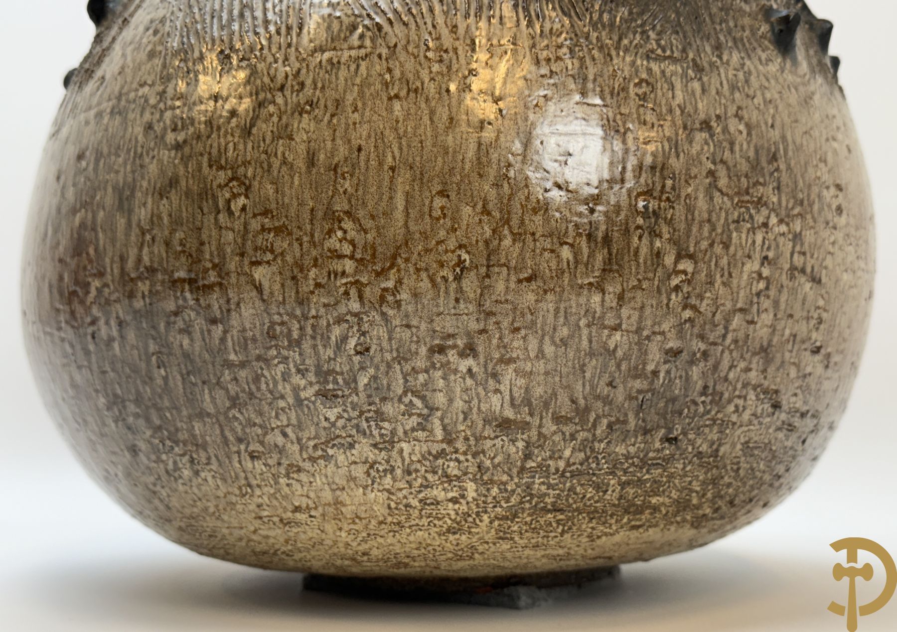 Grote vintage ronde keramieken vaas met geometrische motieven en glazuur, Perignem