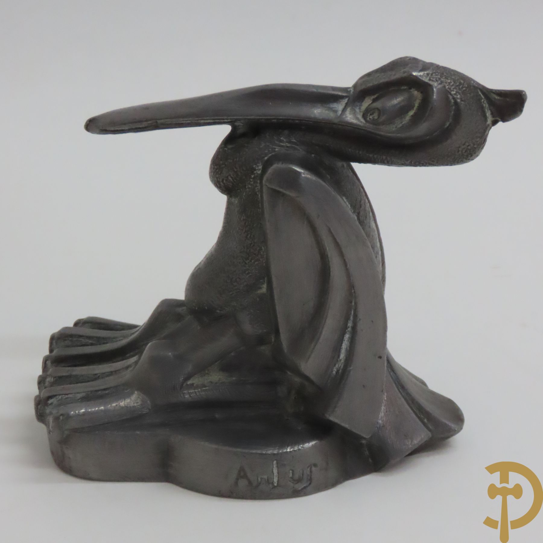 Mascotte voor een auto : ARTUS get. (pseudoniem Max Le Verrier) 