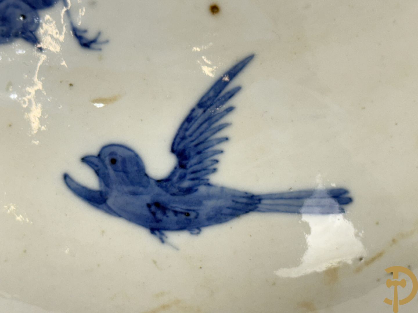 Chinese blauw/witte porseleinen kalebasvormige vaas met bloemen- en vogeldecor, onderaan gemerkt