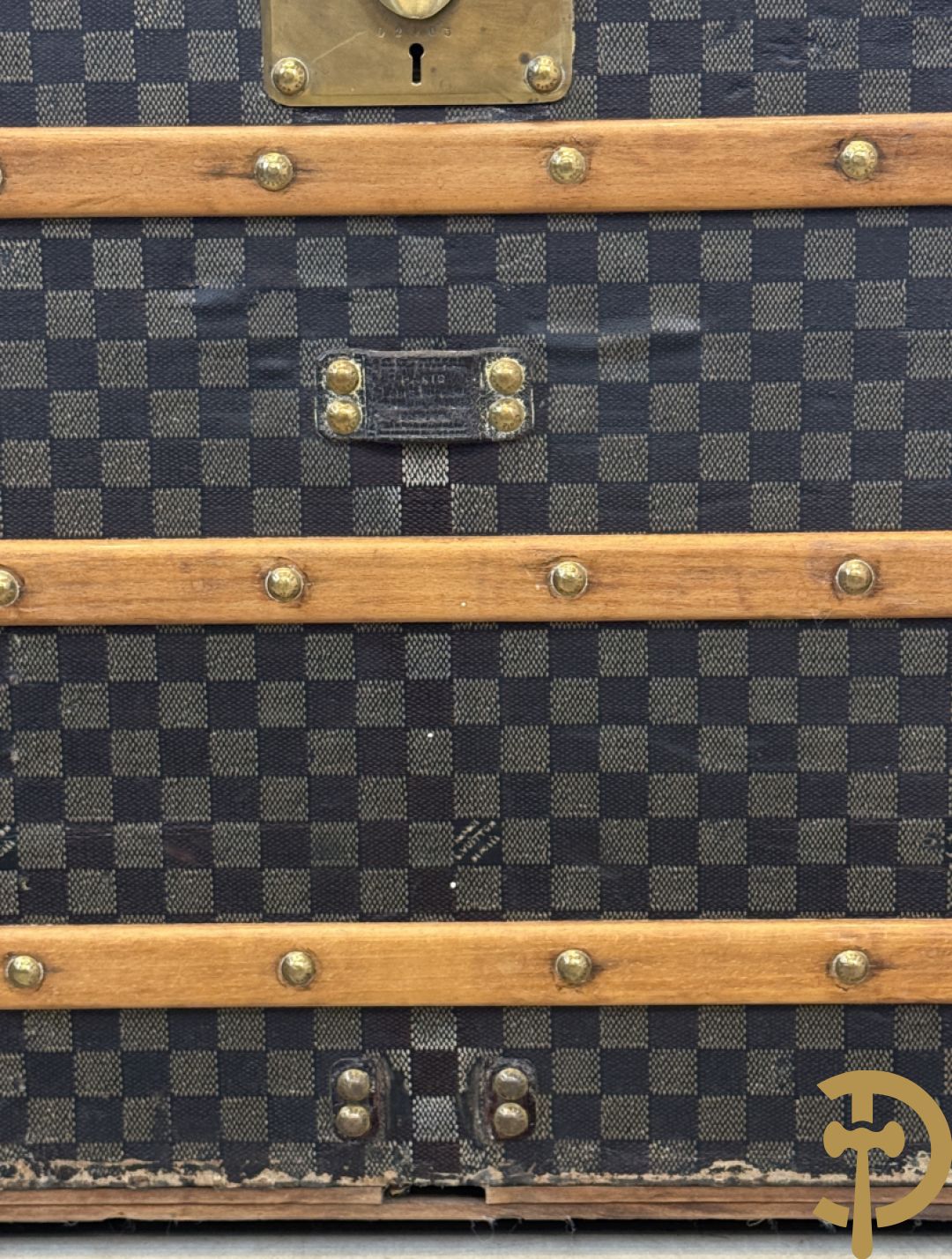 Antieke reiskoffer Louis Vuitton met houten latten, genummerd N41601, met bijhorende sleutel
