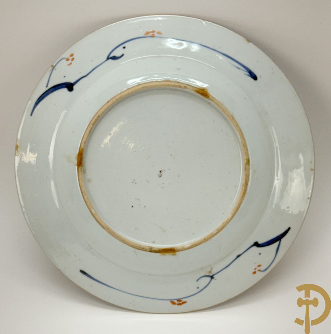 Twee Chinese porseleinen Imari bordjes, Kangxi + porseleinen bord met vogel- en bloemendecor Qian Long