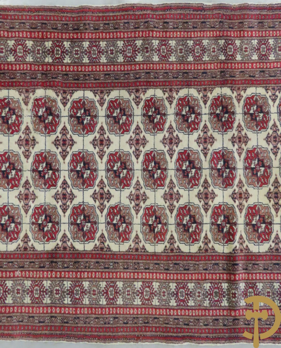 Drie oosterse handgeknoopte tapijten (2 Bouchara en 1 Hamadan)