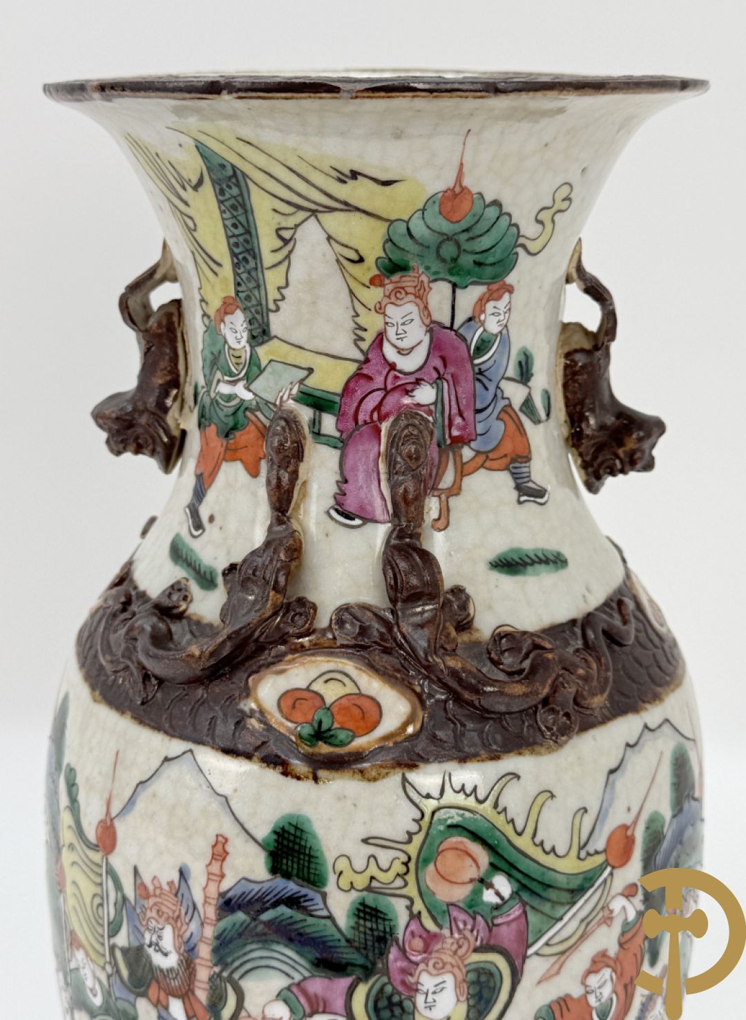 Paar Nankin vazen met krijgerdecor