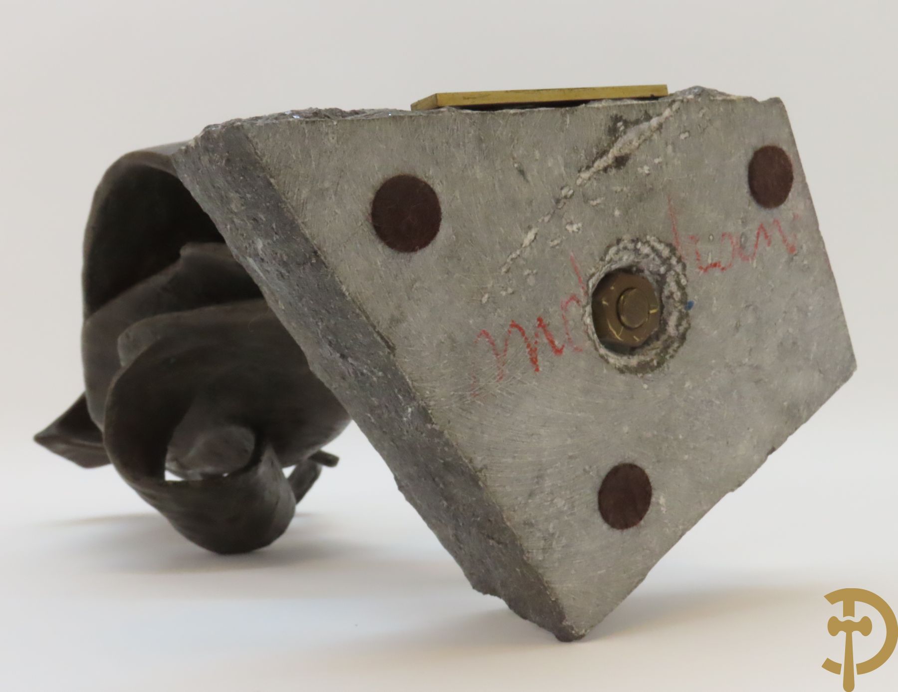 LAMPENS Mark gemerkt met naamplaatje onderaan 