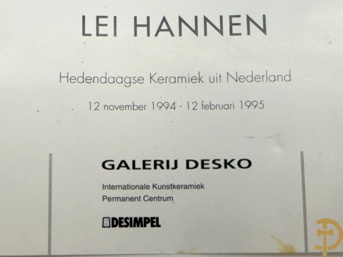 LEI HANNEN (van) onderaan gemerkt - Paar design dekselpotiches van geglazuurde keramiek