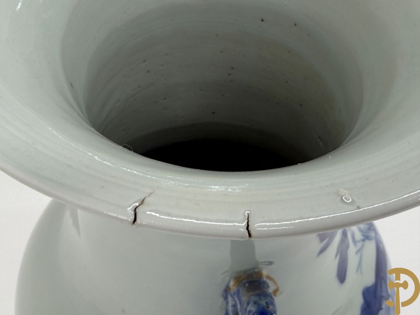 Chinese blauw/witte porseleinen vaas met bloemen en vogeldecor