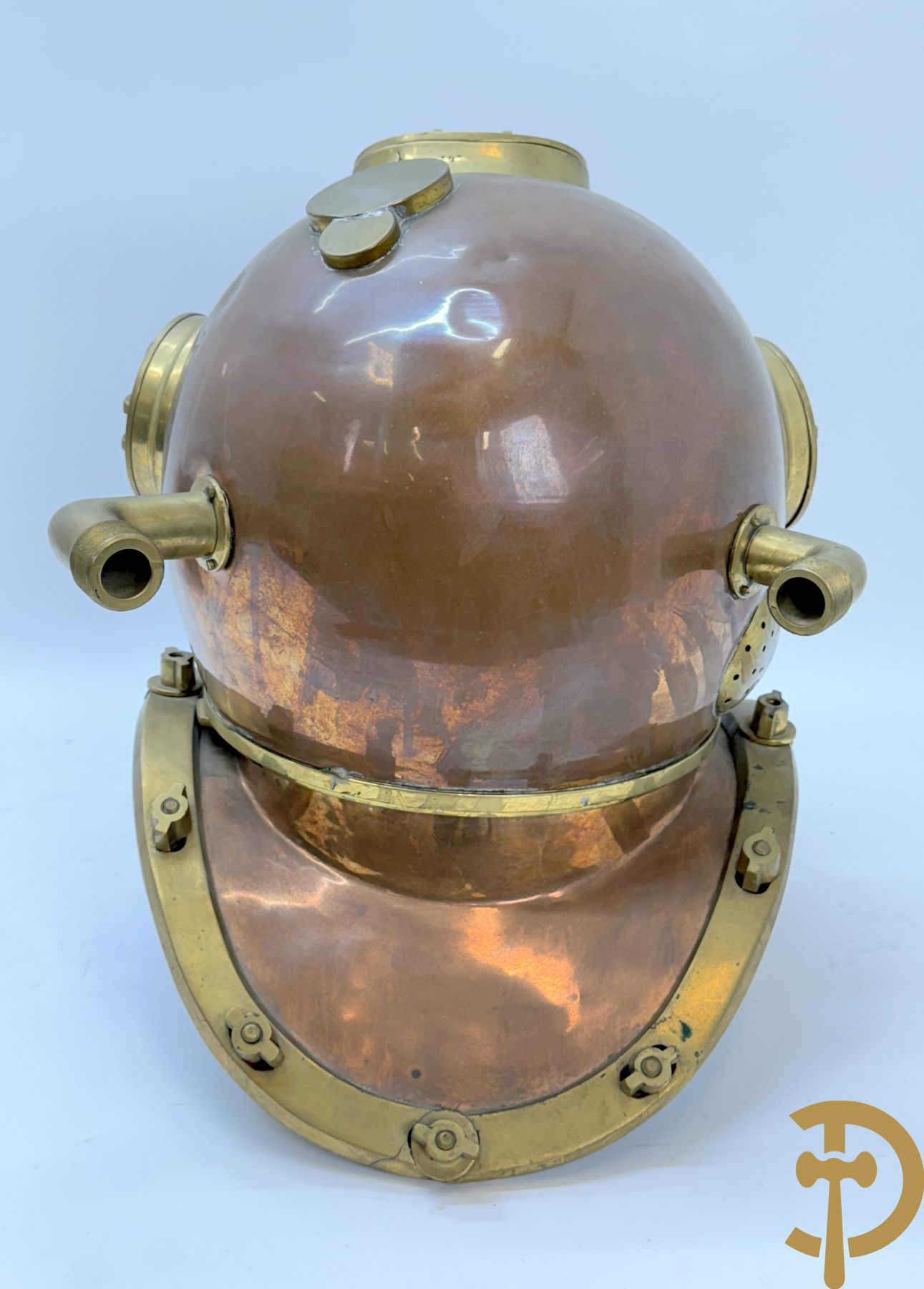 Koperen replica duikershelm