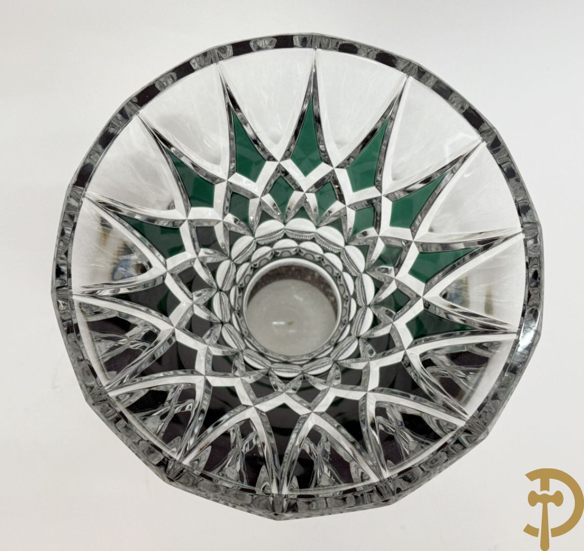 Val Saint Lambert : Groen gekleurde handgeslepen kristallen vaas