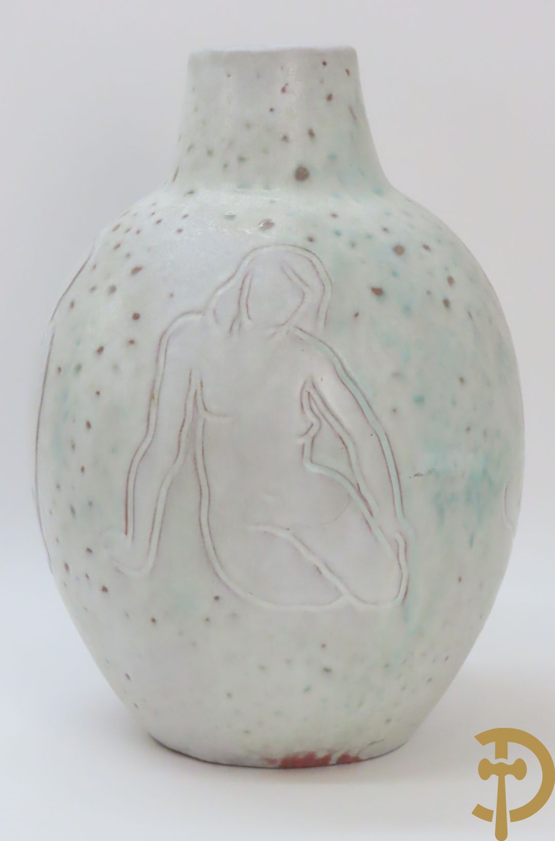 Wit gecraqueleerde design vaas met gestyleerd damesdecor, gemerkt Mobach Utrecht