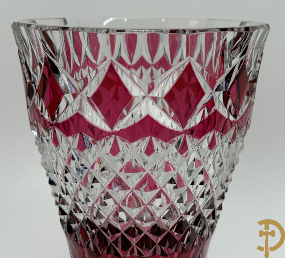 Val Saint Lambert : Rode kristallen vaas + blauwe pique fleur