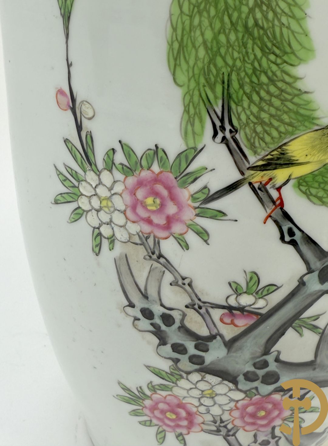 Chinese porseleinen vaas met decor van bloemen en vogels