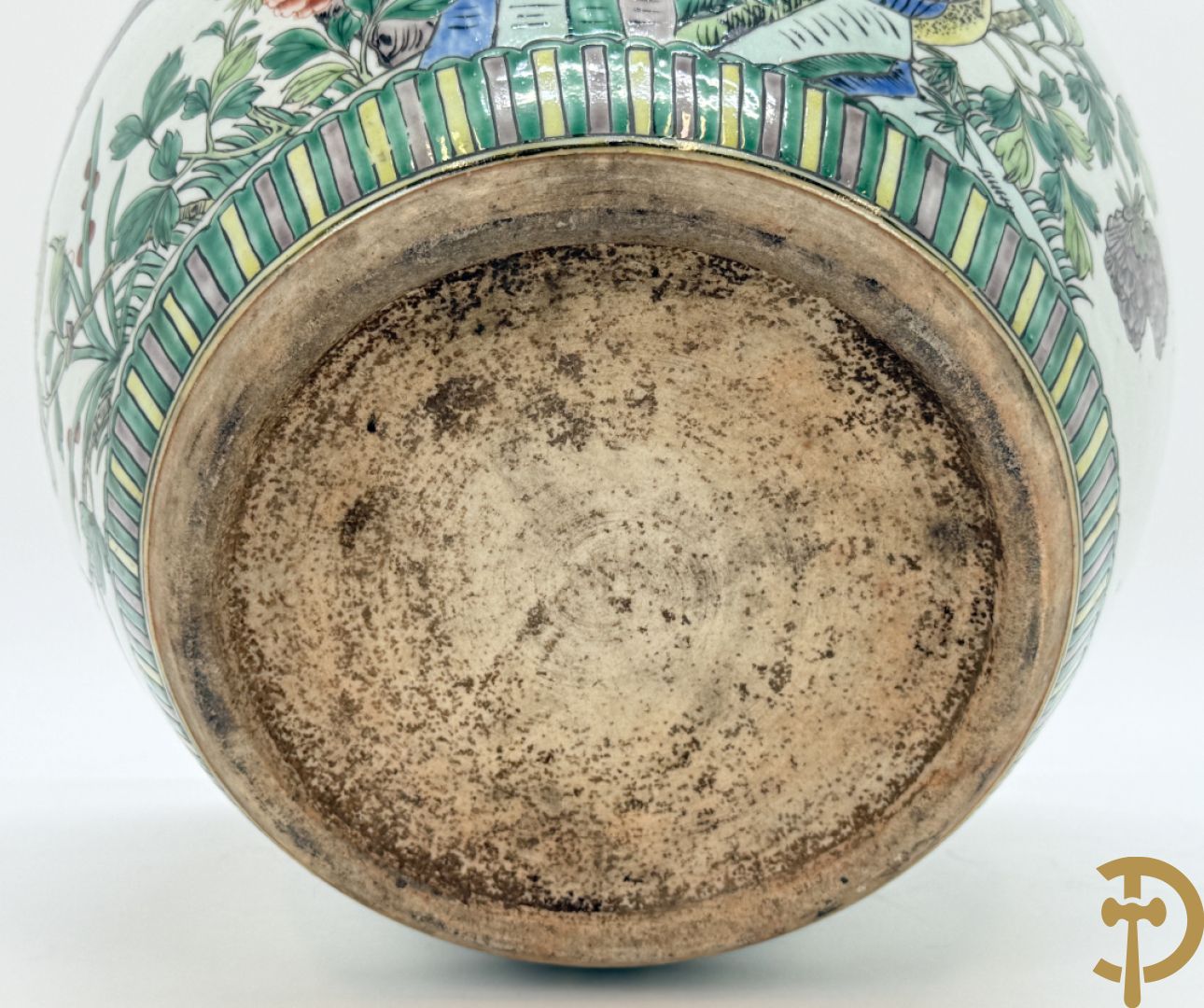 Chinese porseleinen cacheot met bloemen en vogeldecor