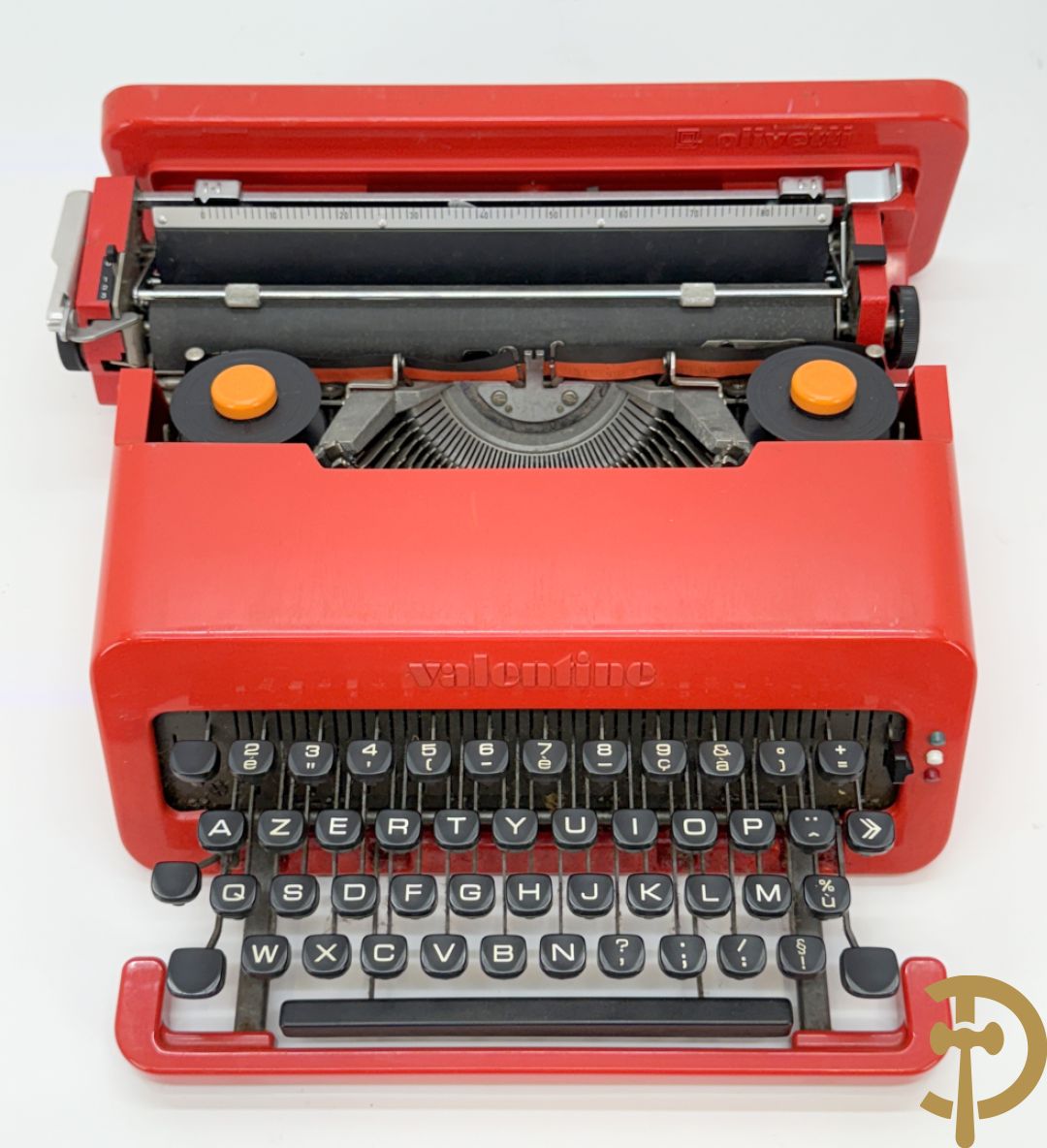 Typmachine in design plexi uitvoering door Olivetti 