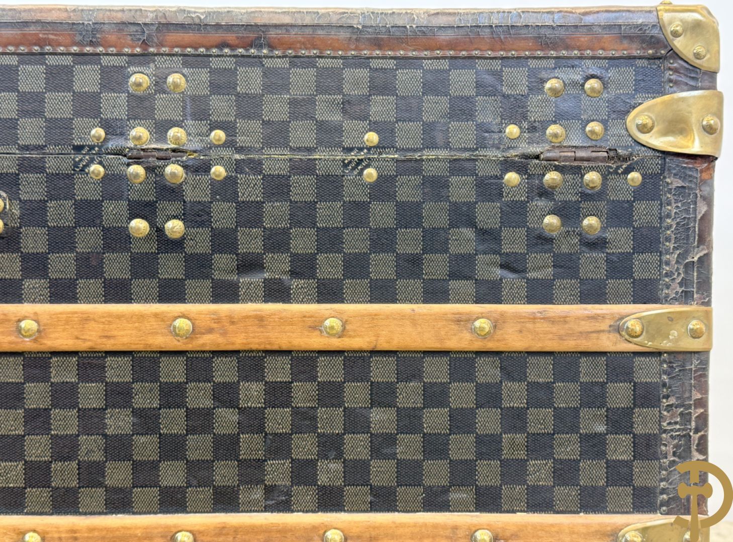 Antieke reiskoffer Louis Vuitton met houten latten, genummerd N41601, met bijhorende sleutel