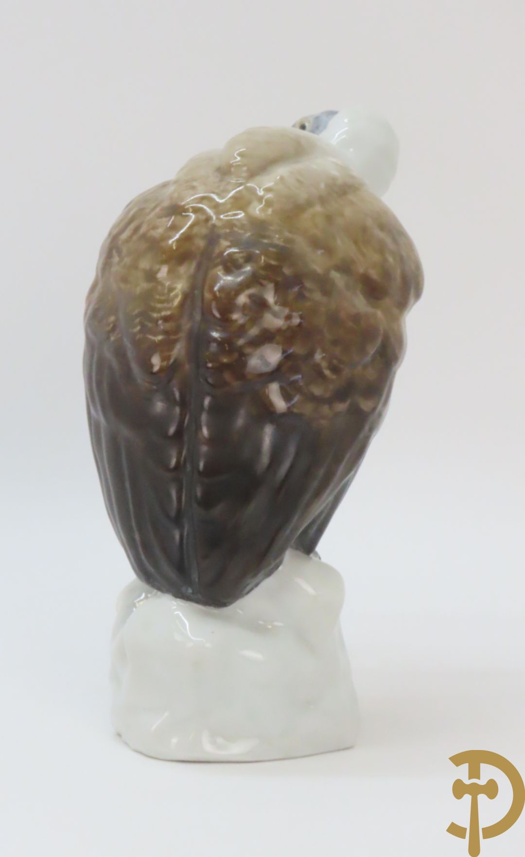 Porseleinen vogel Condor, onderaan gemerkt K/C nummer 2332