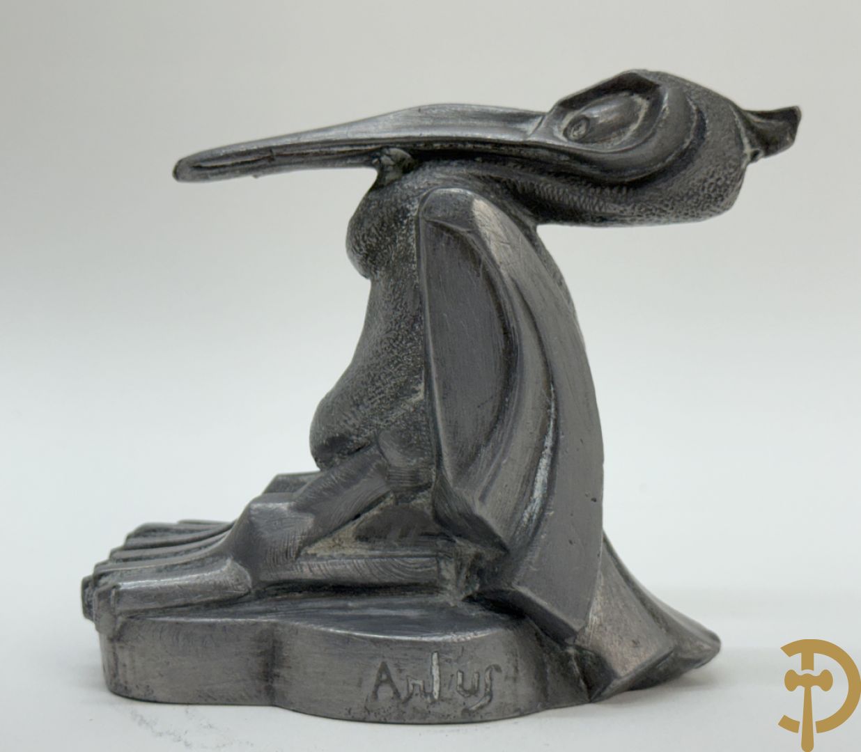 Mascotte voor een auto : ARTUS get. (pseudoniem Max Le Verrier) 