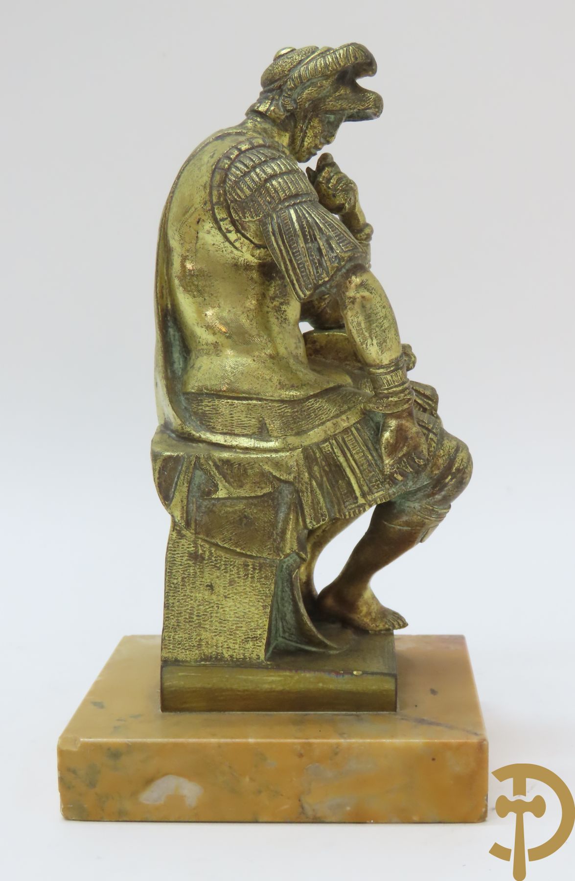 Marmeren inktstel met centraal verguld bronzen beeld met figuur van Lorenzo De Medici naar Michelangelo marmeren brievenhouder