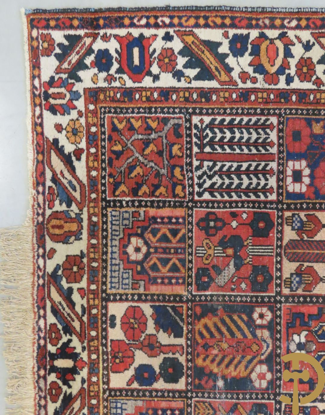 Oosters handgeknoopt tapijt met patronen + Oosterse handgeknoopte loper + kamelenmat