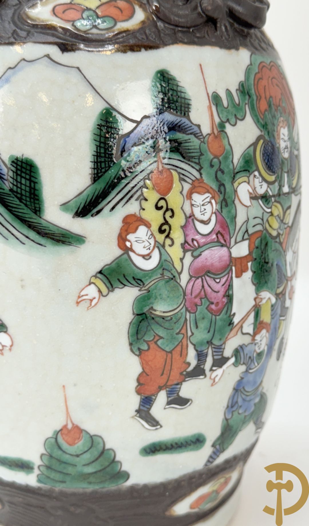 Paar Nankin vazen met krijgerdecor