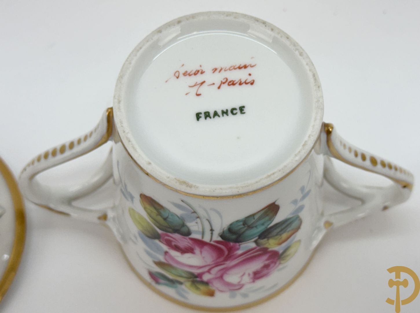 Porseleinen kopje en schoteltje met voorstelling van Napoleon te paard, JPC Chanele + kopje in Limoges porselein + cachepot met bloemendecor