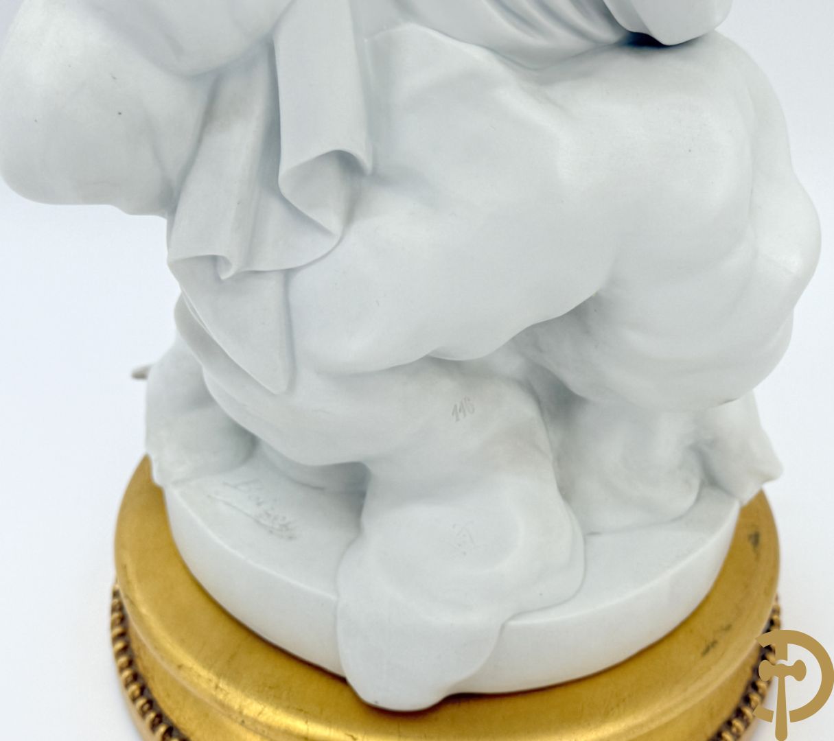 Boizet getekend, witte biscuit van Madonna met kind steunende op slang, gemerkt Sèvres, op vergulde sokkel