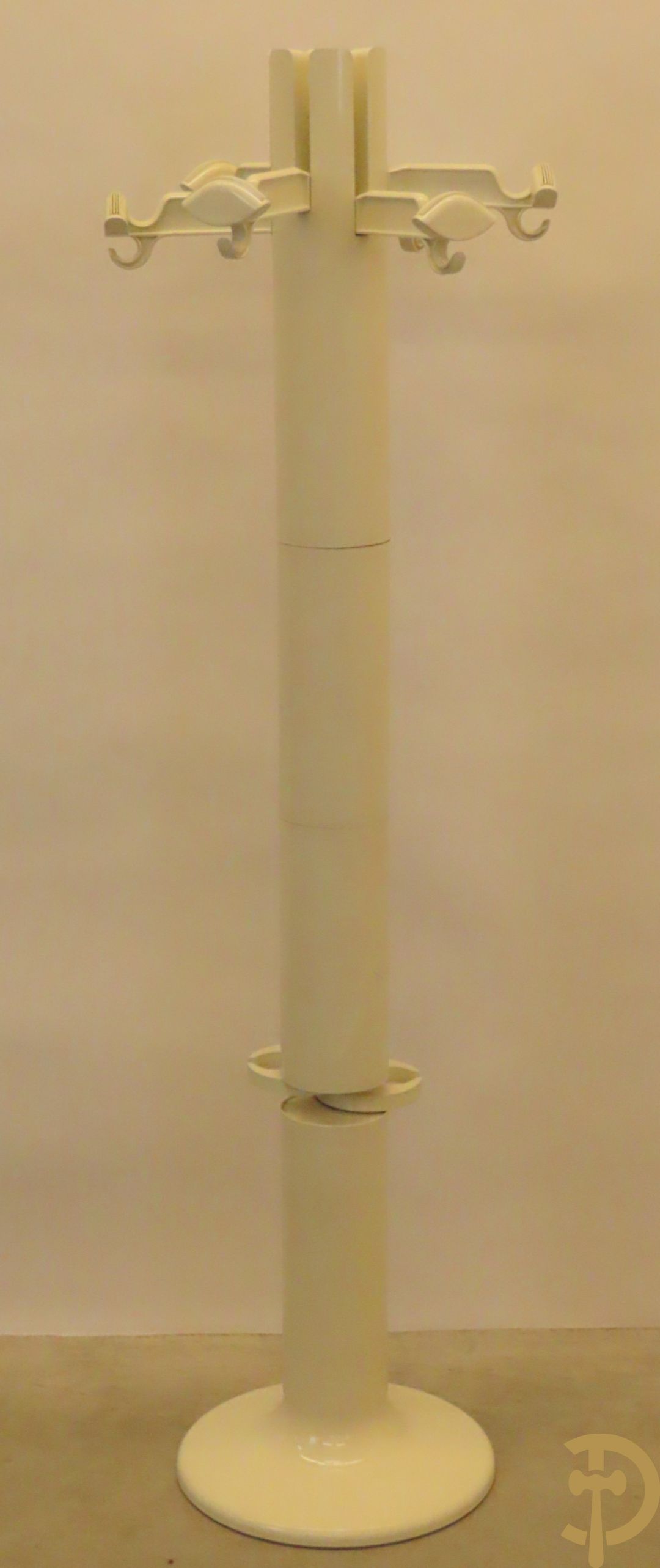 Plexi openklapbare kapstok, onderaan met parapluhouder, model Planta - designer G.C. Piretti voor de firma Anomima Castelli