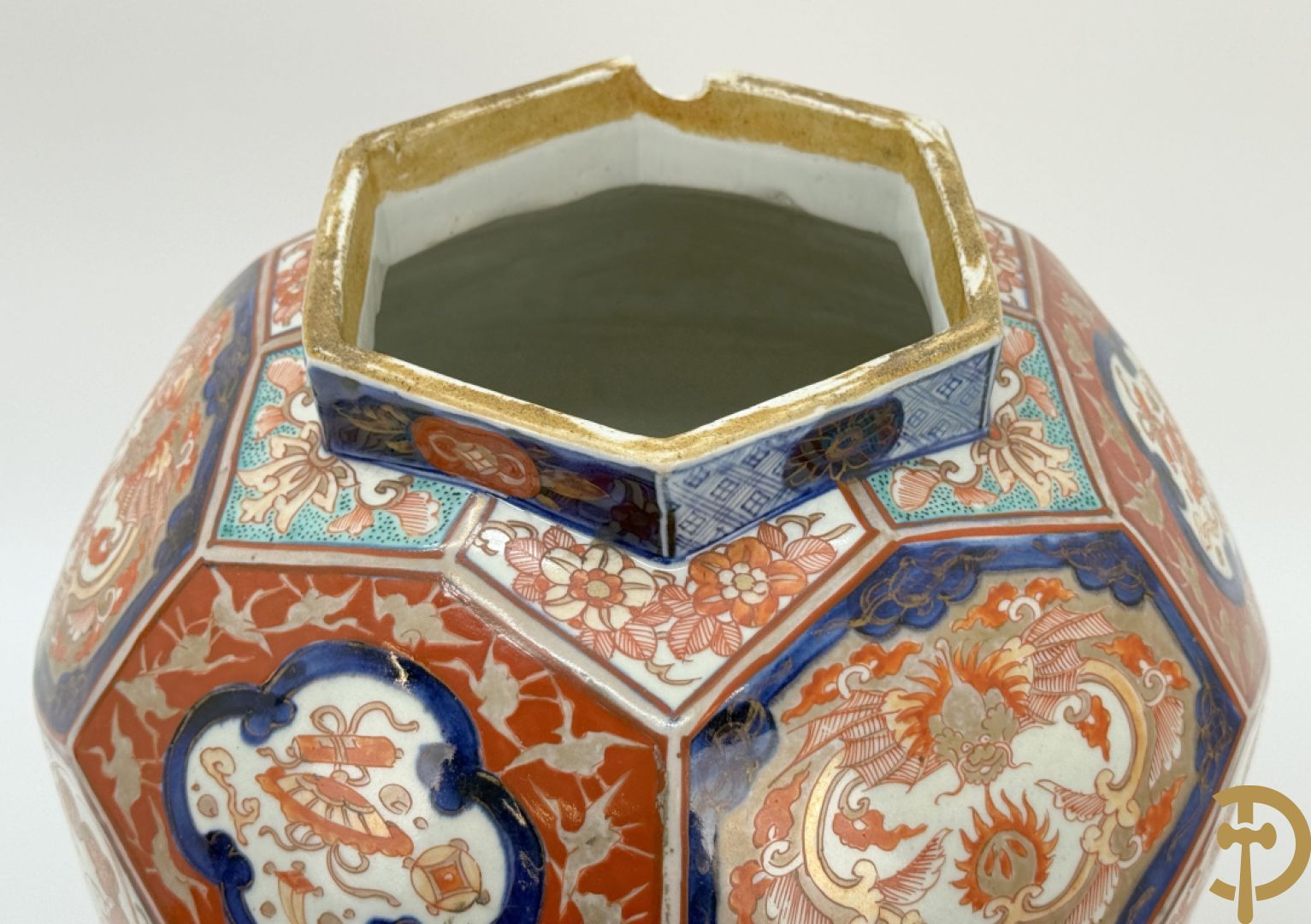 Japanse Imari vaas met fo-hond bezet, 19e