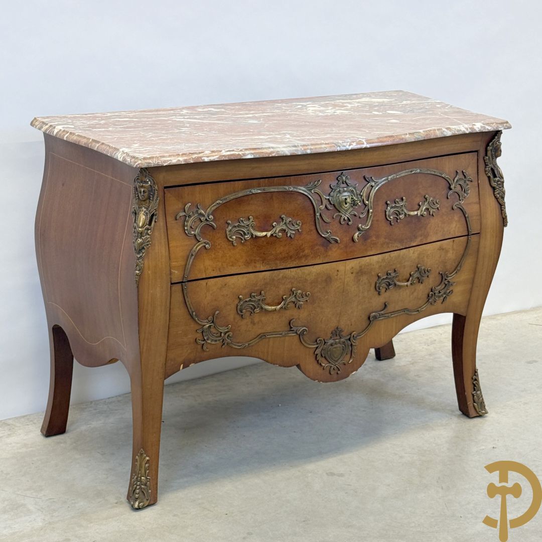 Notelaren Louis XV tweeladencommode met bronsbeslag en marmeren blad