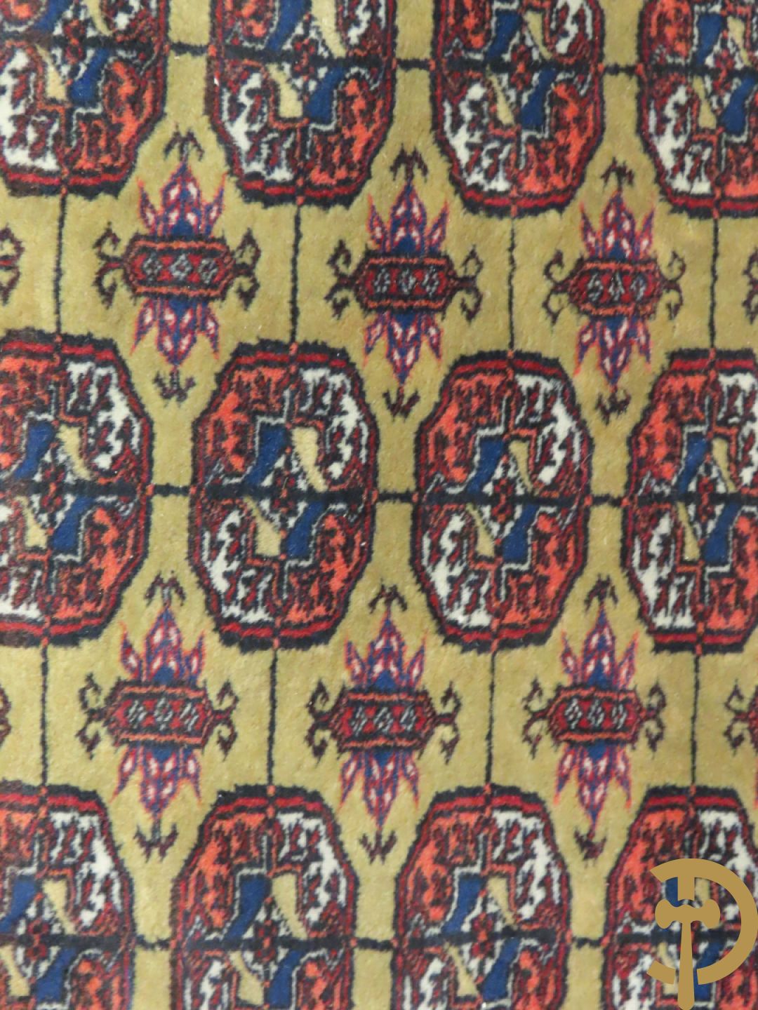 Drie oosterse handgeknoopte tapijten (2 Bouchara en 1 Hamadan)