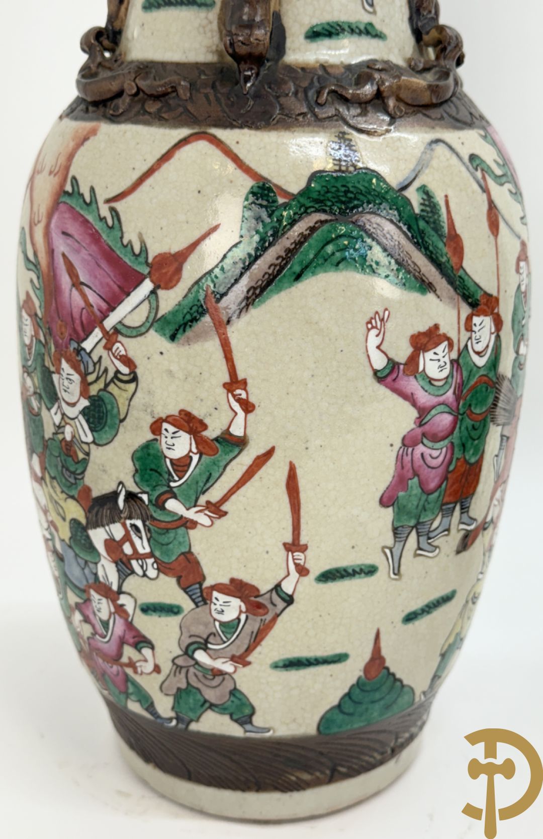 Paar Chinese Nankin vazen met krijgerdecor