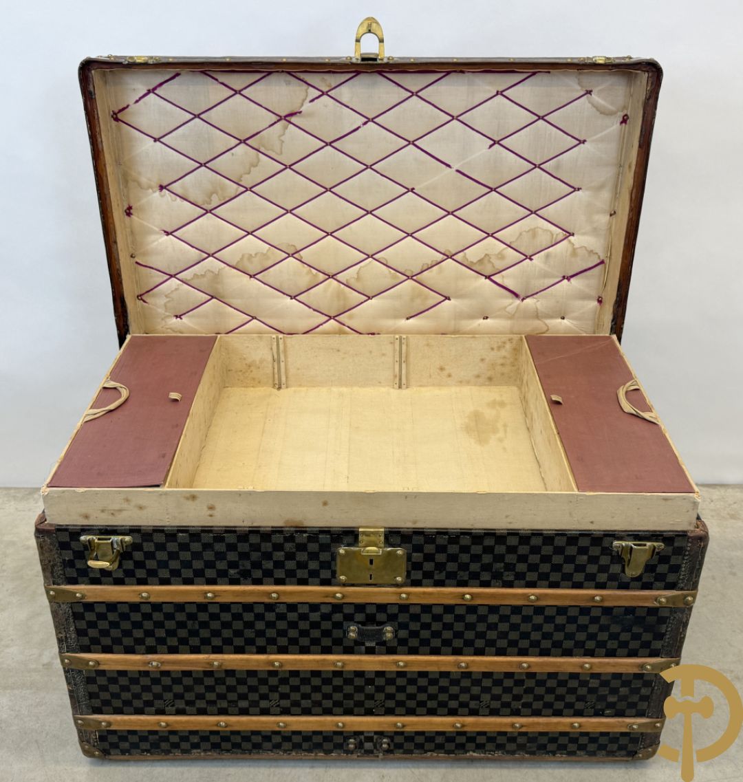 Antieke reiskoffer Louis Vuitton met houten latten, genummerd N41601, met bijhorende sleutel