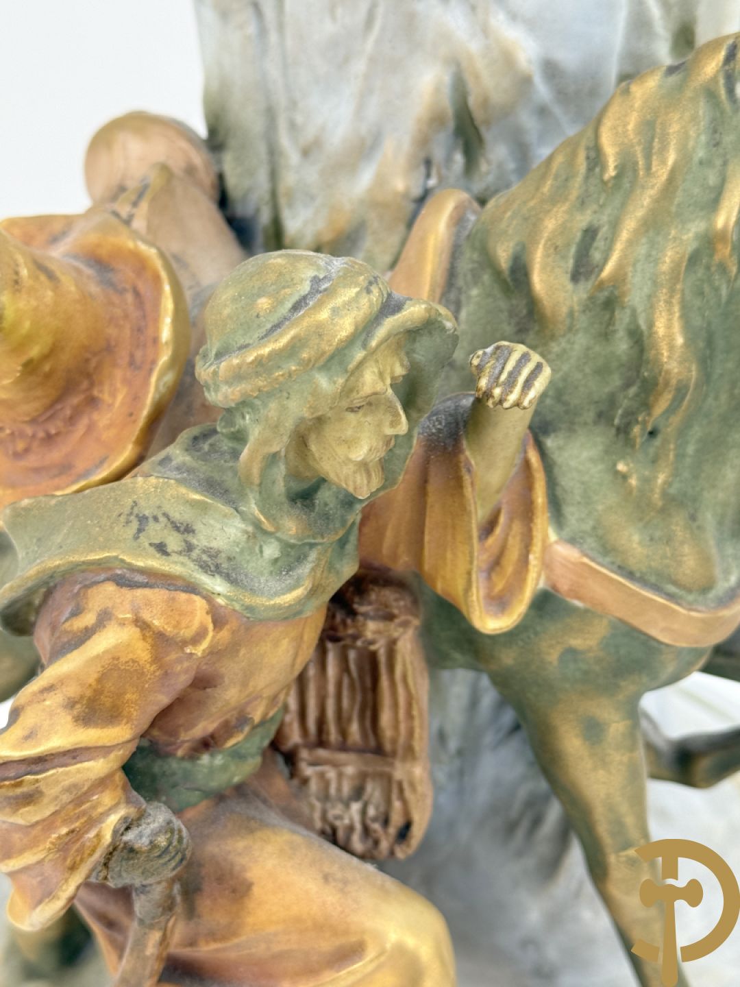 Paar Austria vazen bezet met orientaalse ruiters, nummer 4935