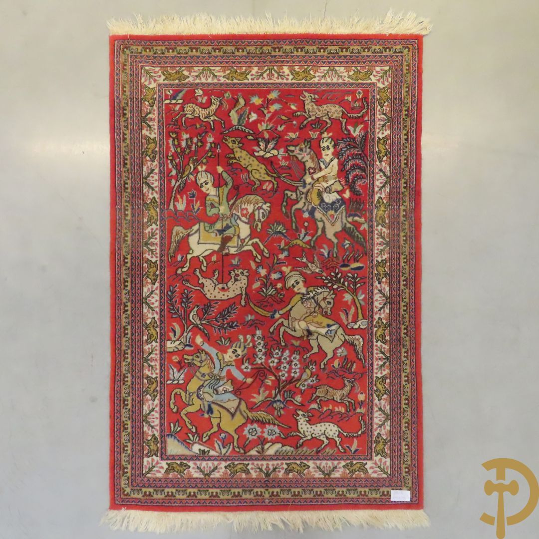 Oosters handgeknoopt tapijt met ruiter-en dierenmotieven