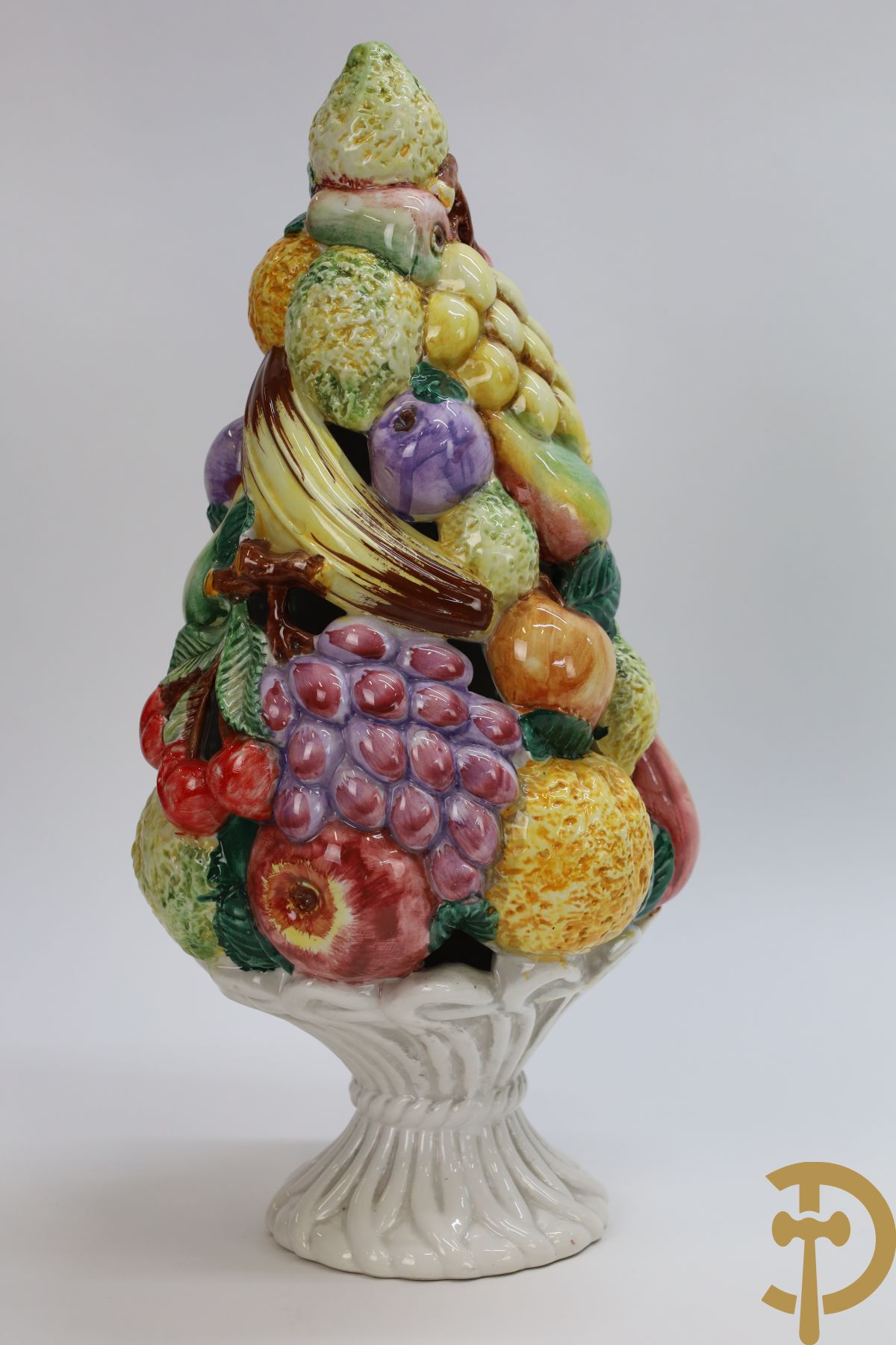 Fruittoren in Italiaanse faience