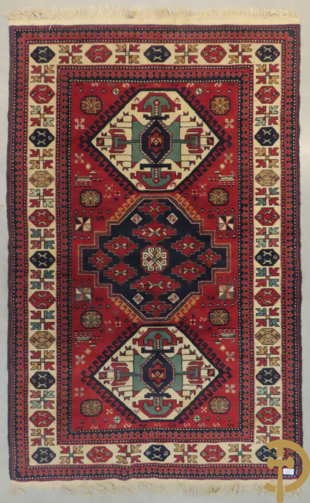 Twee oosterse handgeknoopte tapijten Hamadan en Kaukasus