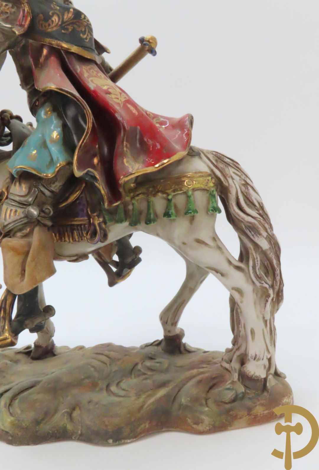 Beeld van Don Quichotte iop zijn paard n Italiaanse meerkleurige faience, Marioni P. gemerkt onderaan