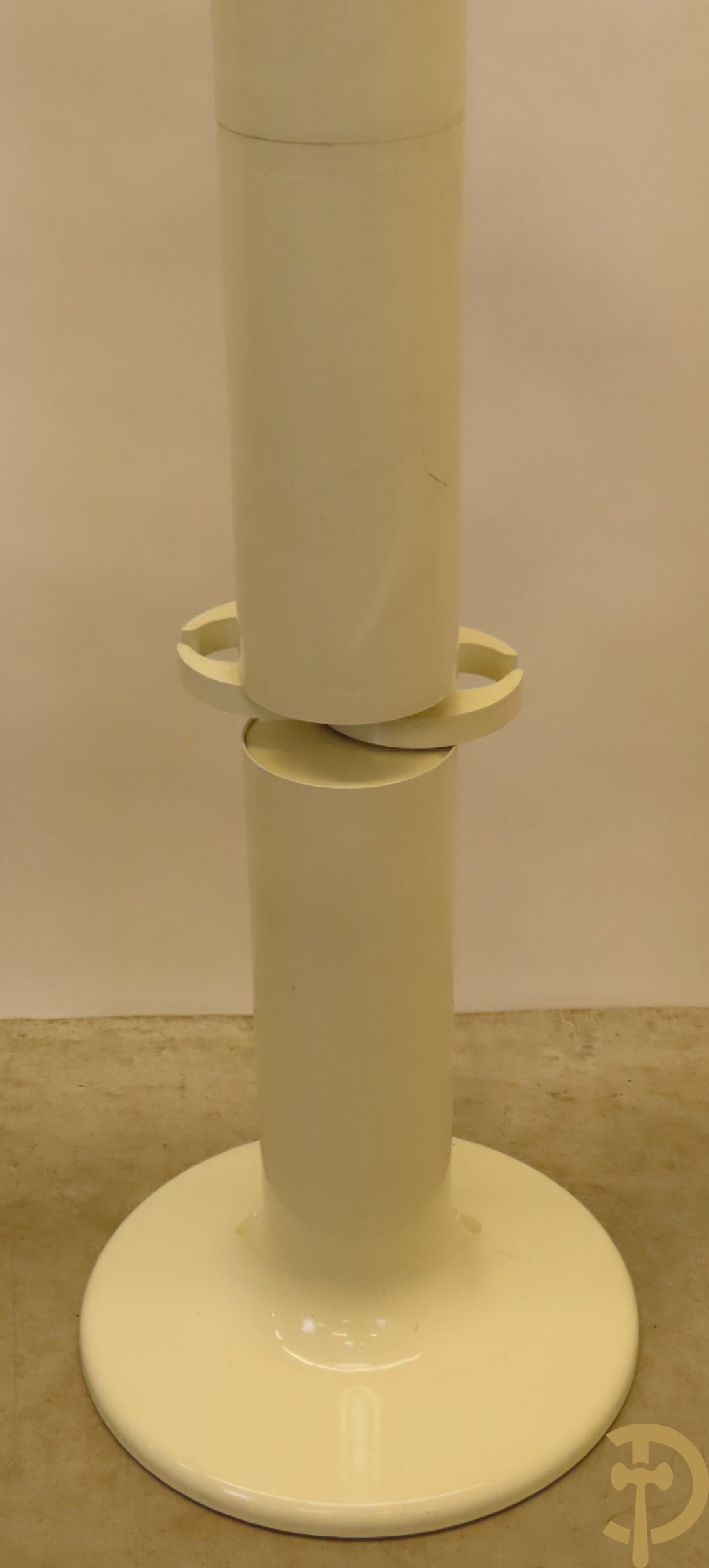 Plexi openklapbare kapstok, onderaan met parapluhouder, model Planta - designer G.C. Piretti voor de firma Anomima Castelli