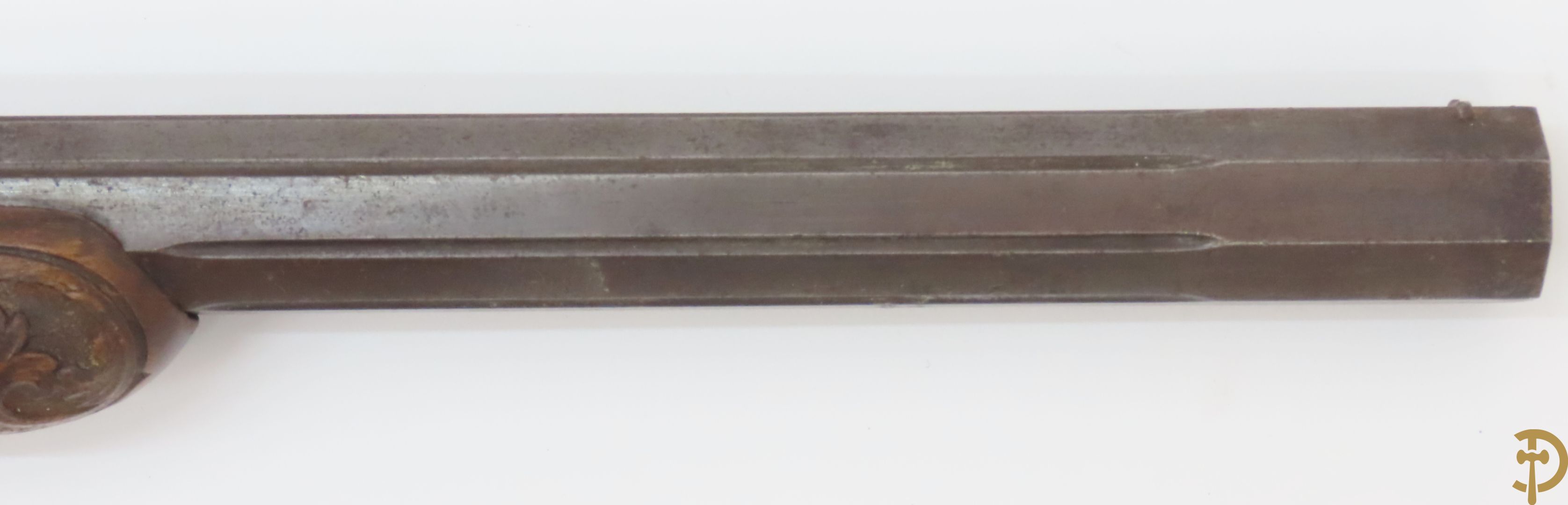 Antieke duelleerkoffer met paar percussie duelleerpistolen met notelaren handvat - (Antiek sierwapen daterend voor 1893 - kopers gebonden aan de Belgische wetgeving)