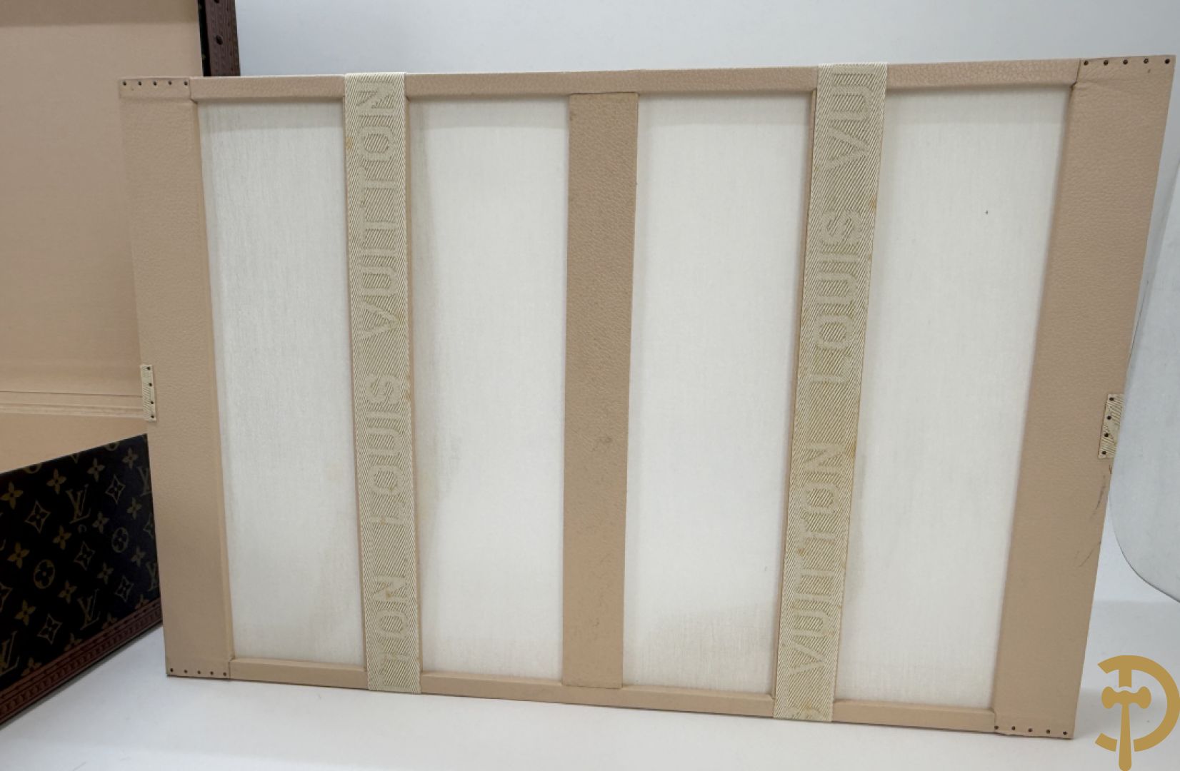 Louis Vuitton koffer met onderverdeling, genummerd 951674