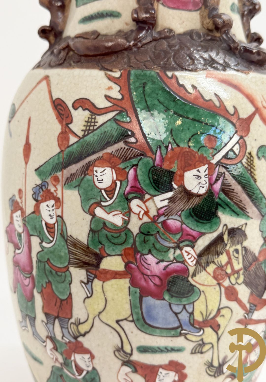 Paar Chinese Nankin vazen met krijgerdecor